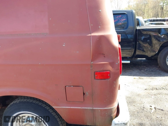 1993 Dodge Cargo with VIN 2B7HB21Y4PK505450, listed as a IAAI auction lot 42082006 with 68,945 mi miles. Bid and sale history available at carsss.com. Image 6.