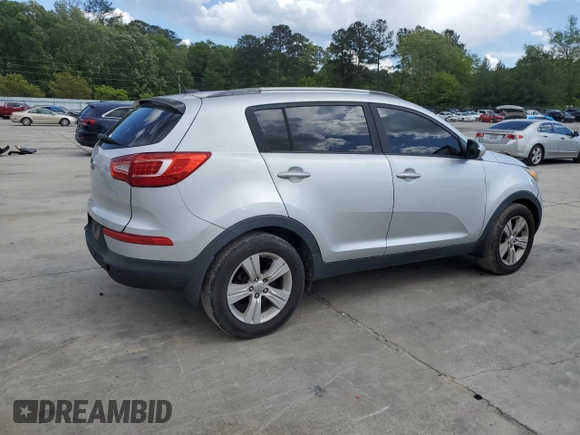 2011 Kia Sportage LX z VIN KNDPB3A20B7062731, wystawiony jako Copart lot #52949695 z przebiegiem 242 639 mil mil oraz Szkoda całkowita • Salvage title. Historia ofert i sprzedaży dostępna na DreamBid. Obrazek 3.