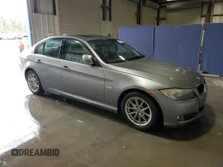 2010 BMW 3 Series 328i z VIN WBAPH5G51ANM69962, wystawiony jako Copart lot #54676555 z przebiegiem 173 498 mil mil oraz Czysty tytuł • Clean title. Historia ofert i sprzedaży dostępna na DreamBid. Obrazek 4.