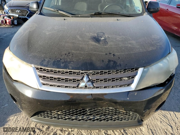 2008 Mitsubishi Outlander ES with VIN JA4LS21W88Z020181, listed as a Copart auction lot 77969614 with 151,182 mi miles and Salvage Title. Bid and sale history available at carsss.com. Image 12.