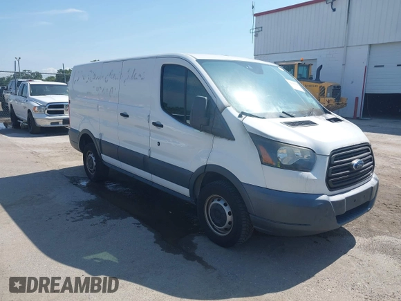 2017 Ford Transit z VIN 1FTYR1ZM7HKA42038, wystawiony jako IAAI lot #42348768 z przebiegiem Nie podano mil oraz . Historia ofert i sprzedaży dostępna na DreamBid. Obrazek 1.