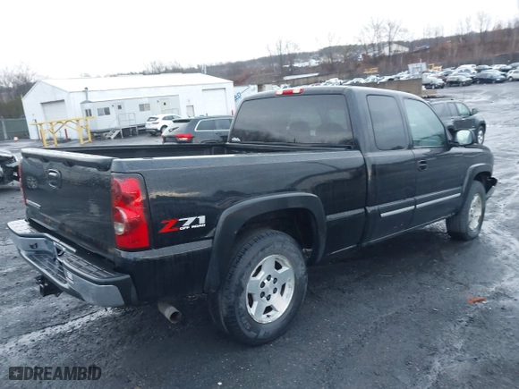 2006 Chevrolet Silverado 1500 LT1 with VIN 1GCEK19B96E136150, listed as a IAAI auction lot 41813575 with 155,860 mi miles. Bid and sale history available at carsss.com. Image 4.