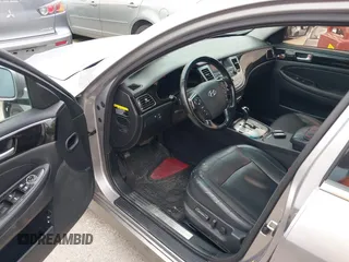 2013 Hyundai Genesis 3.8L with VIN KMHGC4DD1DU245412, listed as a IAAI auction lot 42133286 with 184,151 mi miles and . Bid and sale history available at DreamBid. Image 19.