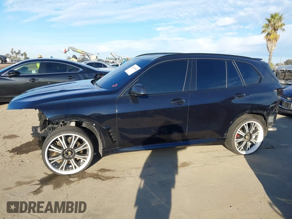2024 BMW X5 xDrive40i z VIN 5UX23EU07R9V23529, wystawiony jako IAAI lot #41612999 z przebiegiem 18 886 mil mil oraz . Historia ofert i sprzedaży dostępna na DreamBid. Obrazek 15.