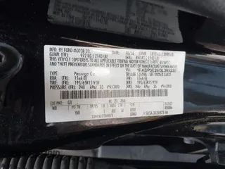 2016 Ford Focus S z VIN 1FADP3E26GL393235, wystawiony jako IAAI lot #42385660 z przebiegiem 133 049 mil mil oraz . Historia ofert i sprzedaży dostępna na DreamBid. Obrazek 9.