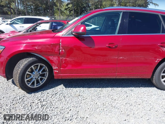 2010 Audi Q5 Premium Plus z VIN WA1LKAFP9AA096749, wystawiony jako IAAI lot #42058422 z przebiegiem 163 772 mil mil oraz . Historia ofert i sprzedaży dostępna na DreamBid. Obrazek 6.