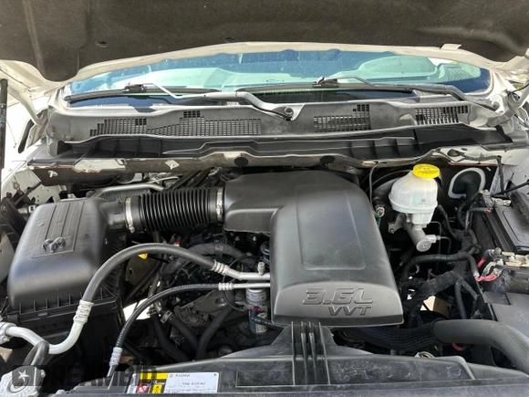 2020 Ram 1500 Tradesman with VIN 3C6JR6DG8LG263736, listed as a Copart auction lot 81547714 with 81,221 mi miles and Clean title. Bid and sale history available at DreamBid. Image 7.