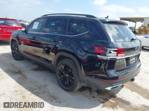 2022 Volkswagen Atlas SE with VIN 1V2WR2CA0NC528514, listed as a IAAI auction lot 42403584 with 60,778 mi miles and . Bid and sale history available at DreamBid. Image 3.