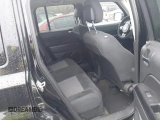 2017 Jeep Patriot Sport SE with VIN 1C4NJPBA7HD122716, listed as a IAAI auction lot 41476403 with 91,816 mi miles and . Bid and sale history available at DreamBid. Image 8.