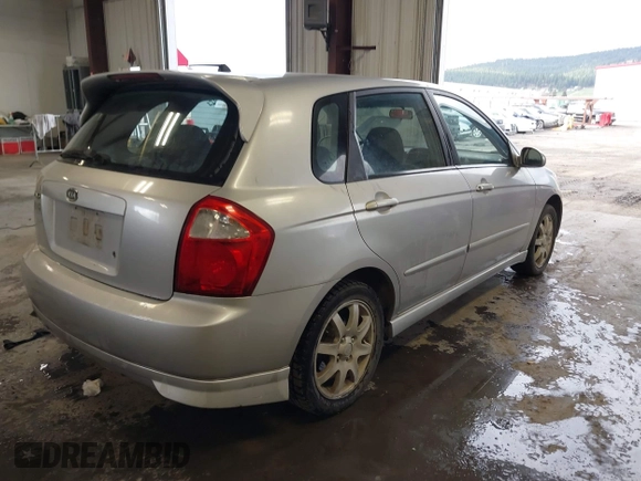2006 Kia Spectra with VIN KNAFE161X65283615, listed as a IAAI auction lot 41955968 with 185,177 mi miles. Bid and sale history available at carsss.com. Image 4.