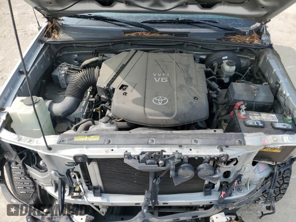 2009 Toyota Tacoma PreRunner with VIN 3TMJU62NX9M082642, listed as a Copart auction lot 57395705 with 160,365 mi miles and Salvage title. Bid and sale history available at DreamBid. Image 11.