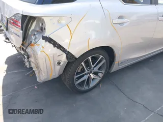 2015 Lexus CT 200h с VIN JTHKD5BH5F2236734, выставлен на аукционе IAAI как лот 42127956 с пробегом 89 811 миль миль и . История ставок и продаж доступна на DreamBid. Изображение 17.