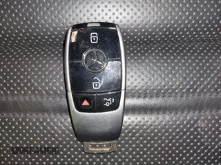 2019 Mercedes-Benz E 53 AMG with VIN WDD1K6BBXKF098282, listed as a IAAI auction lot 41482524 with 29,505 mi miles and . Bid and sale history available at DreamBid. Image 11.