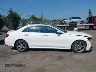 2017 Mercedes-Benz E 300 Luxury с VIN WDDZF4KB3HA058028, выставлен на аукционе IAAI как лот 42604102 с пробегом 70 078 миль миль и . История ставок и продаж доступна на DreamBid. Изображение 14.