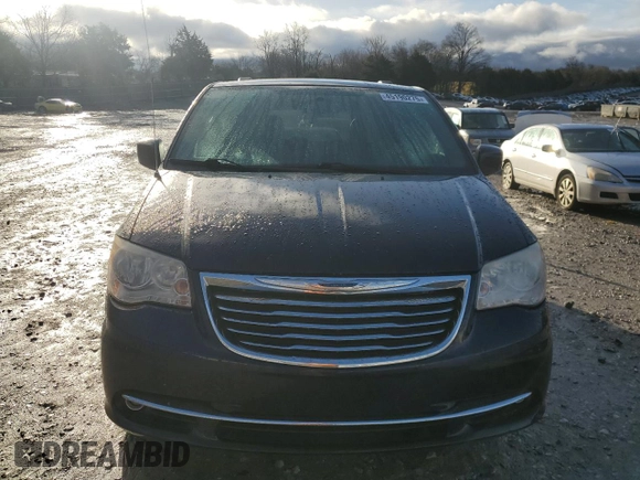 2014 Chrysler Town & Country Touring with VIN 2C4RC1BG7ER372155, listed as a Copart auction lot 45190275 with 123,632 mi miles and Clean Title. Bid and sale history available at DreamBid. Image 5.