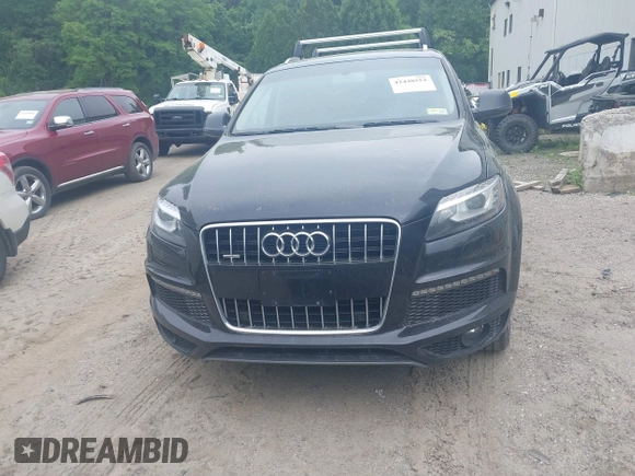 2014 Audi Q7 S line Prestige with VIN WA1DGAFE0ED020720, listed as a IAAI auction lot 42448552 with 171,055 mi miles and . Bid and sale history available at DreamBid. Image 12.