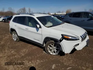 2016 Jeep Cherokee Latitude with VIN 1C4PJLCB9GW275402, listed as a Copart auction lot 49415715 with 0 mi miles and Salvage Title. Bid and sale history available at carsss.com. Image 4.