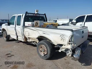 2015 Ford F-250 XLT с VIN 1FT7X2B62FEC35521, выставлен на аукционе IAAI как лот 42062782 с пробегом Не указан миль и . История ставок и продаж доступна на DreamBid. Изображение 3.