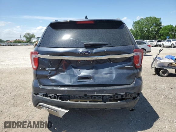 2017 Ford Explorer XLT z VIN 1FM5K8DH4HGD75290, wystawiony jako Copart lot #56290465 z przebiegiem 75 910 mil mil oraz Szkoda całkowita • Salvage title. Historia ofert i sprzedaży dostępna na DreamBid. Obrazek 6.