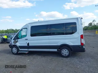 2024 Ford Transit Passenger XL z VIN 1FDAX2C89RKA86208, wystawiony jako IAAI lot #42260251 z przebiegiem 2 635 mil mil oraz . Historia ofert i sprzedaży dostępna na DreamBid. Obrazek 14.