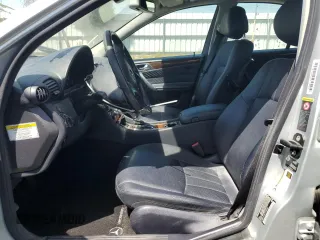 2006 Mercedes-Benz C с VIN WDBRF56J46F788563, выставлен на аукционе Copart как лот 50448415 с пробегом 74 315 миль миль и Чистый • Clean title. История ставок и продаж доступна на DreamBid. Изображение 7.
