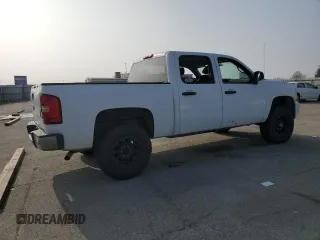 2009 Chevrolet Silverado 1500 LT with VIN 2GCEC23CX91141772, listed as a Copart auction lot 84092254 with 223,724 mi miles and Clean Title. Bid and sale history available at carsss.com. Image 3.