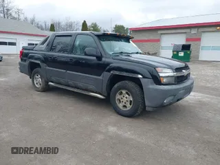 2006 Chevrolet Avalanche Z71 with VIN 3GNEK12Z26G122663, listed as a IAAI auction lot 42027560 with 185,511 mi miles. Bid and sale history available at carsss.com. Image 1.