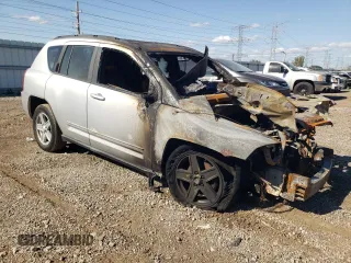 2010 Jeep Compass Sport with VIN 1J4NF4FB1AD672772, listed as a Copart auction lot 74220304 with 0 mi miles and Salvage Title. Bid and sale history available at carsss.com. Image 4.