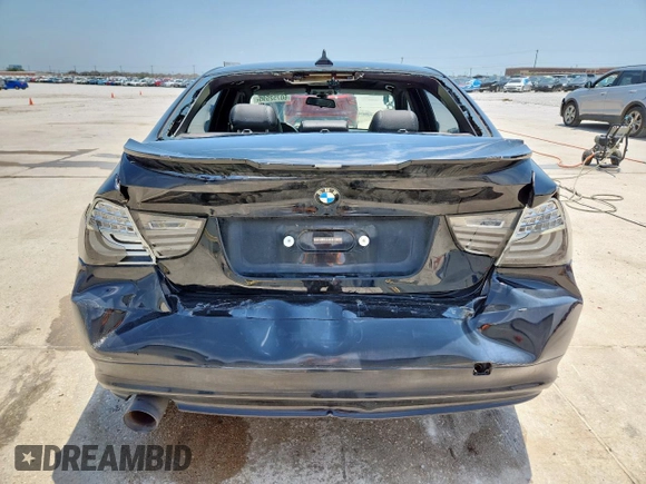 2010 BMW 3 Series 328i z VIN WBAPH5G53ANM71003, wystawiony jako Copart lot #60752595 z przebiegiem Nie podano mil oraz Szkoda całkowita • Salvage title. Historia ofert i sprzedaży dostępna na DreamBid. Obrazek 6.