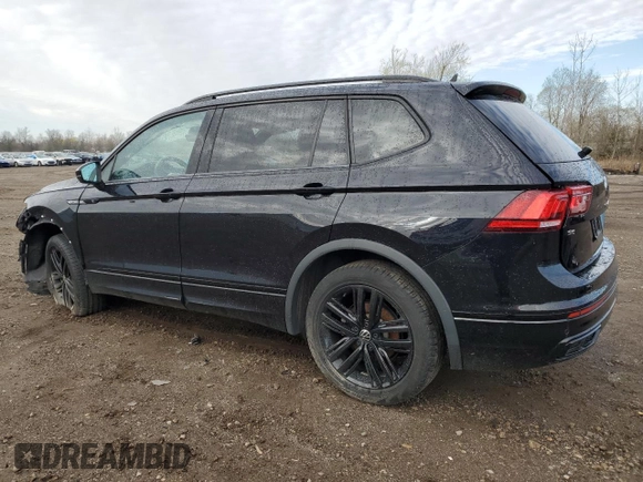 2022 Volkswagen Tiguan SE R-Line Black z VIN 3VV8B7AX9NM088599, wystawiony jako Copart lot #52118695 z przebiegiem 27 836 mil mil oraz Szkody całkowita. Historia ofert i sprzedaży dostępna na DreamBid. Obrazek 2.