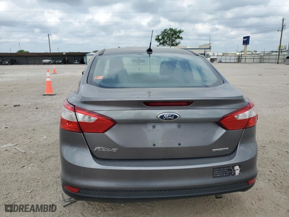 2014 Ford Focus S with VIN 1FADP3E22EL452391, listed as a Copart auction lot 53318395 with 137,776 mi miles and Clean Title. Bid and sale history available at carsss.com. Image 6.