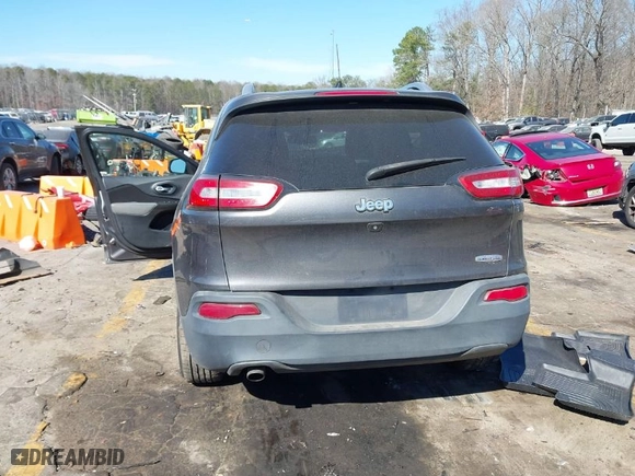 2014 Jeep Cherokee Latitude with VIN 1C4PJLCB1EW153825, listed as a IAAI auction lot 41675220 with 208,943 mi miles. Bid and sale history available at carsss.com. Image 16.
