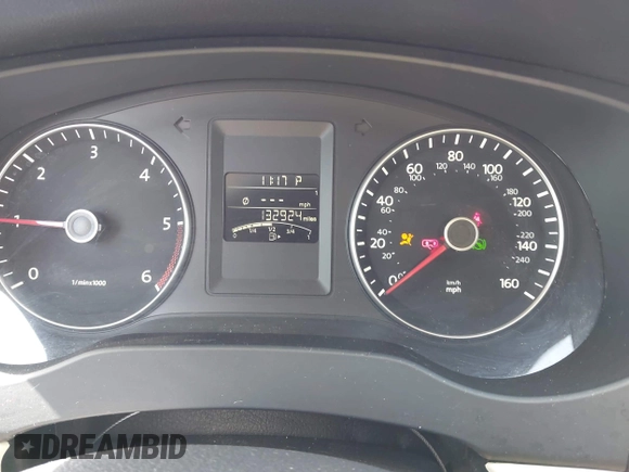 2014 Volkswagen Jetta TDI w/Premium/Nav with VIN 3VWLL7AJXEM366828, listed as a IAAI auction lot 42392563 with 132,924 mi miles and . Bid and sale history available at DreamBid. Image 7.