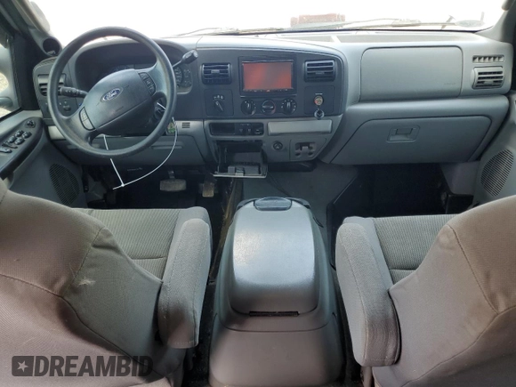 2005 Ford F-250 XL with VIN 1FTSW21P05EB33978, listed as a Copart auction lot 55105045 with 129,863 mi miles and Clean Title. Bid and sale history available at DreamBid. Image 8.