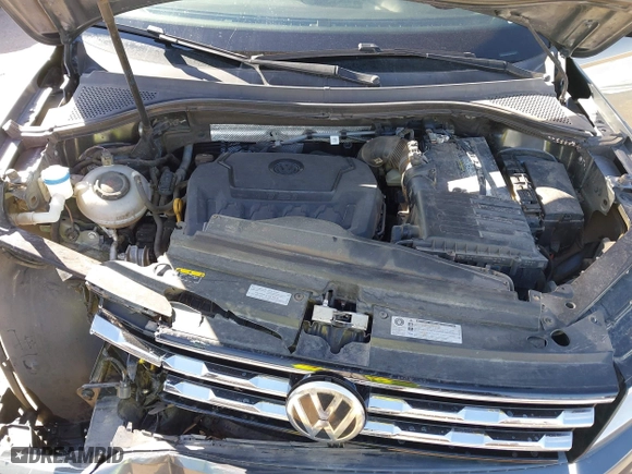 2020 Volkswagen Tiguan SE with VIN 3VV3B7AX6LM017819, listed as a IAAI auction lot 41612776 with 74,576 mi miles. Bid and sale history available at carsss.com. Image 10.