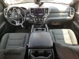 2020 Ram 1500 Big Horn z VIN 1C6SRFFT9LN206824, wystawiony jako Copart lot #59579635 z przebiegiem 64 141 mil mil oraz Nie do naprawy • Non repairable. Historia ofert i sprzedaży dostępna na DreamBid. Obrazek 8.