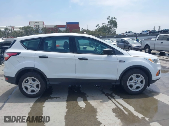 2017 Ford Escape S z VIN 1FMCU0F72HUE74070, wystawiony jako IAAI lot #42462043 z przebiegiem 73 682 mil mil oraz . Historia ofert i sprzedaży dostępna na DreamBid. Obrazek 13.