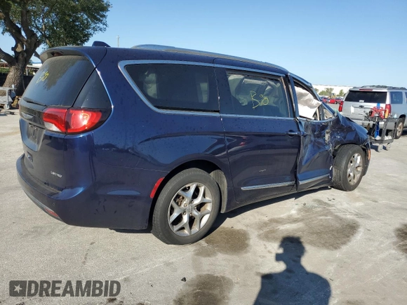 2018 Chrysler Pacifica Limited z VIN 2C4RC1GG1JR269199, wystawiony jako Copart lot #53475985 z przebiegiem 173 408 mil mil oraz Szkoda całkowita • Salvage title. Historia ofert i sprzedaży dostępna na DreamBid. Obrazek 3.