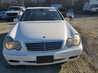 2004 Mercedes-Benz C 240 with VIN WDBRF81J44F502877, listed as a Copart auction lot 44931635 with 147,778 mi miles and Salvage title. Bid and sale history available at DreamBid. Image 5.