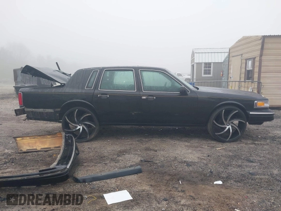 1997 Lincoln Town Car Signature z VIN 1LNLM82W4VY630979, wystawiony jako IAAI lot #41775990 z przebiegiem Nie podano mil oraz . Historia ofert i sprzedaży dostępna na DreamBid. Obrazek 13.