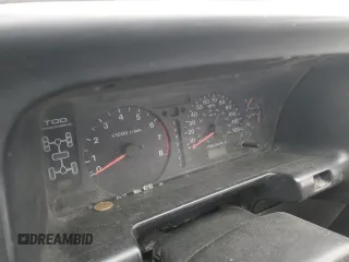 2001 Isuzu Trooper S z VIN JACDJ58X817J18687, wystawiony jako Copart lot #45499675 z przebiegiem Nie podano mil oraz Szkoda całkowita • Salvage title. Historia ofert i sprzedaży dostępna na DreamBid. Obrazek 9.