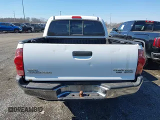 2008 Toyota Tacoma PreRunner with VIN 5TEJU62N38Z560157, listed as a IAAI auction lot 41608600 with 216,045 mi miles. Bid and sale history available at carsss.com. Image 17.