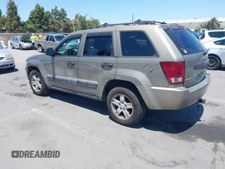 2005 Jeep Grand Cherokee Laredo with VIN 1J4GR48K25C501943, listed as a IAAI auction lot 42767465 with 132,247 mi miles and . Bid and sale history available at DreamBid. Image 3.