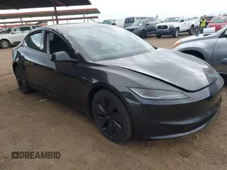 2024 Tesla Model 3 z VIN 5YJ3E1EA3RF771010, wystawiony jako IAAI lot #41738109 z przebiegiem 8493 mil mil oraz . Historia ofert i sprzedaży dostępna na DreamBid. Obrazek 1.