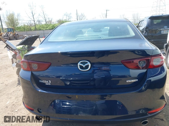 2021 Mazda 3 Select with VIN 3MZBPBBL2MM214771, listed as a IAAI auction lot 42071627 with 40,334 mi miles. Bid and sale history available at carsss.com. Image 16.