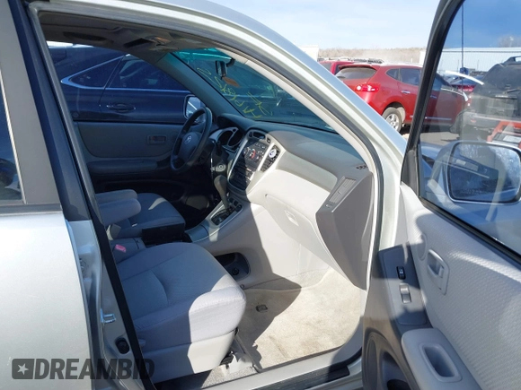 2006 Toyota Highlander with VIN JTEGD21A460133421, listed as a IAAI auction lot 41618125 with 202,454 mi miles and . Bid and sale history available at DreamBid. Image 5.