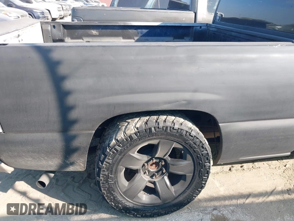 2000 Chevrolet Silverado 1500 with VIN 2GCEC19W6Y1319221, listed as a IAAI auction lot 42217238 with 267,188 mi miles and . Bid and sale history available at DreamBid. Image 6.