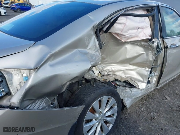 2014 Honda Accord Sedan EX-L with VIN 1HGCR2F83EA302929, listed as a IAAI auction lot 41590117 with 67,410 mi miles. Bid and sale history available at carsss.com. Image 6.