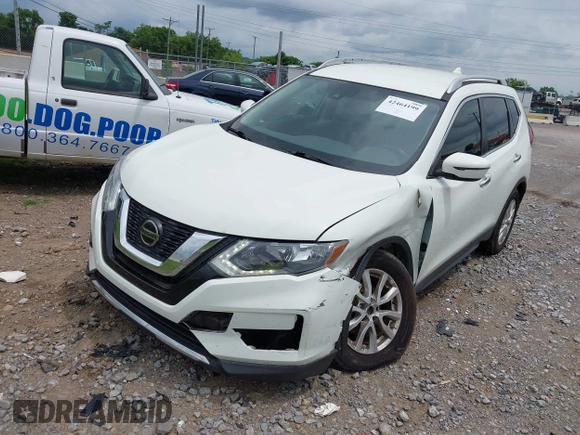 2020 Nissan Rogue S z VIN 5N1AT2MT0LC797327, wystawiony jako IAAI lot #42464199 z przebiegiem 44 470 mil mil oraz . Historia ofert i sprzedaży dostępna na DreamBid. Obrazek 17.