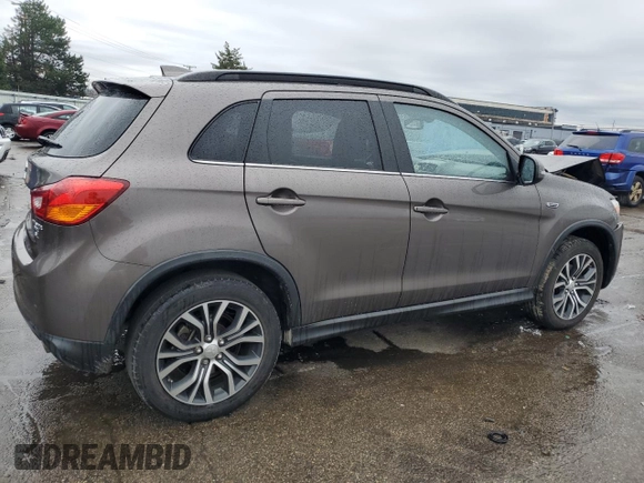 2017 Mitsubishi Outlander SEL с VIN JA4AP4AW3HZ026300, выставлен на аукционе Copart как лот 86412294 с пробегом 68 435 миль миль и Списание • Salvage title. История ставок и продаж доступна на DreamBid. Изображение 3.